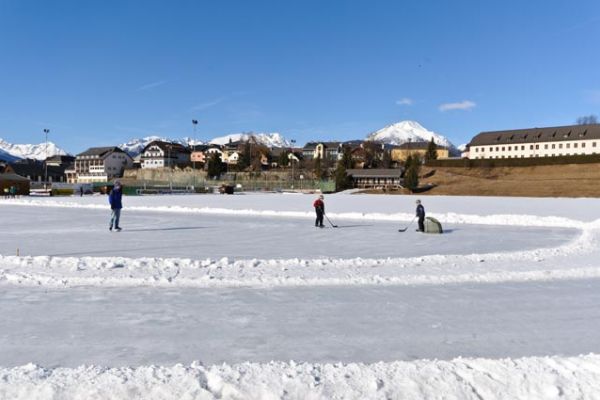 Eisstadion